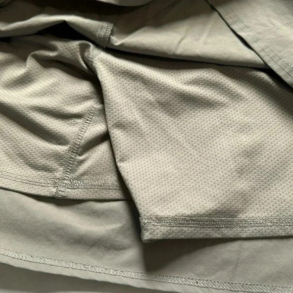 Ascend gray sport flex stretch trail skort dry defend outdoor wet weather large - Picture 4 of 5